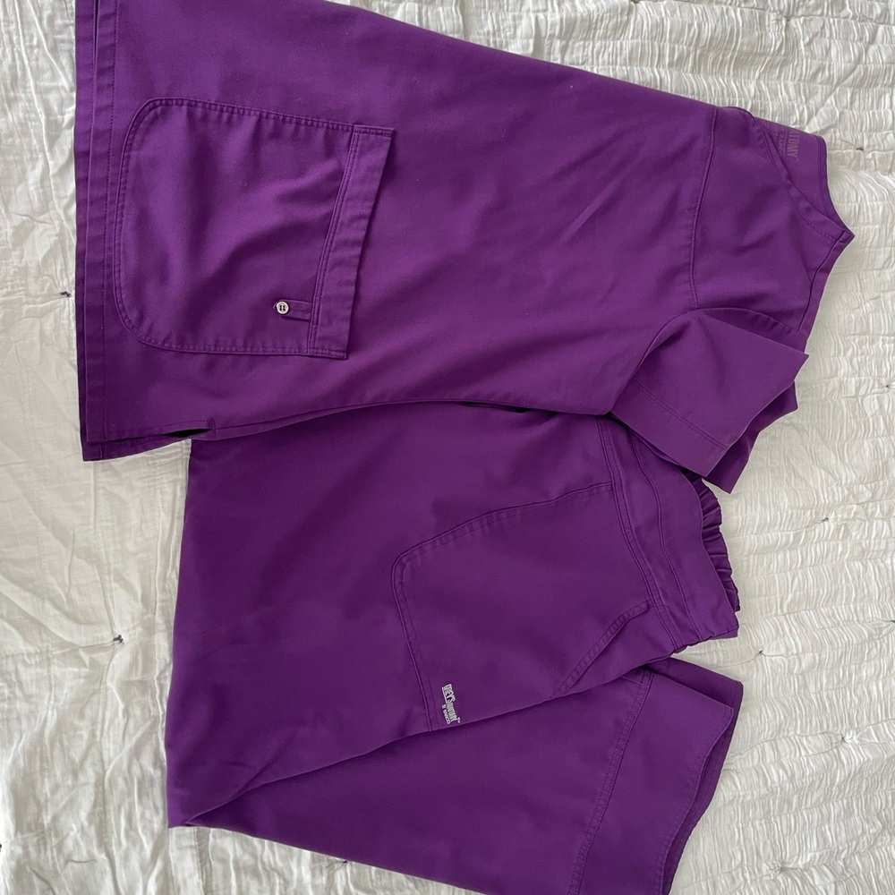 Greys Anatomy Eggplant scrub set